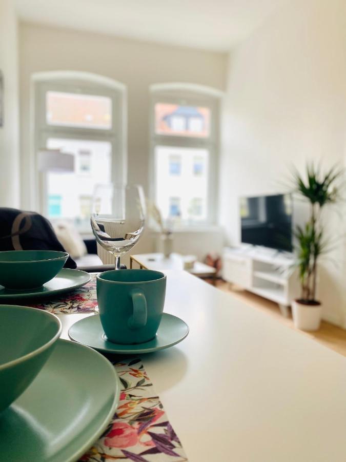 Stilvolles Apartment In Zentraler Lage - Smart-Tv, Queensize-Bett, Altbaustil, Kueche In City-Naehe Erfurt Dış mekan fotoğraf
