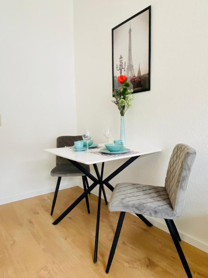 Stilvolles Apartment In Zentraler Lage - Smart-Tv, Queensize-Bett, Altbaustil, Kueche In City-Naehe Erfurt Dış mekan fotoğraf